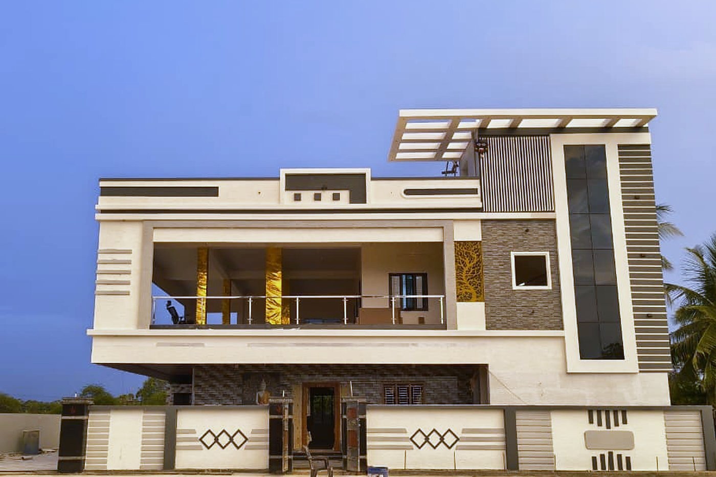 The family home in daylight